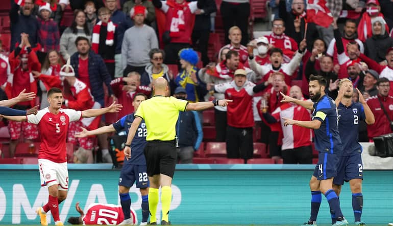 Anthony Taylor World Cup 22