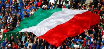 Andrea Pirlo Italian flag