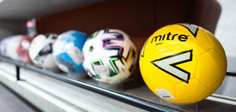 Vinne Jones mitre football 1990s