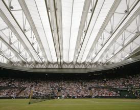 How many tennis courts are there at Wimbledon?