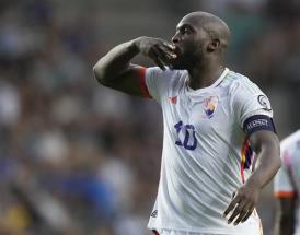 Where should Romelu Lukaku move