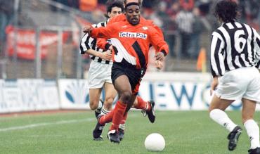 Jay Jay Okocha - Football Magicians
