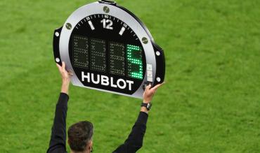 Late goals for Arsenal